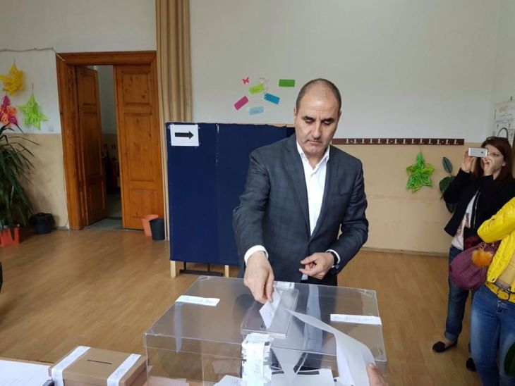 Символика! Цветанов пусна гласа си, но го направи по любопитен начин (СНИМКИ)