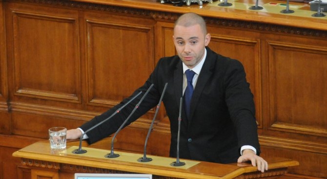 Александър Ненков: Надявам се политическото противопоставяне да намалее