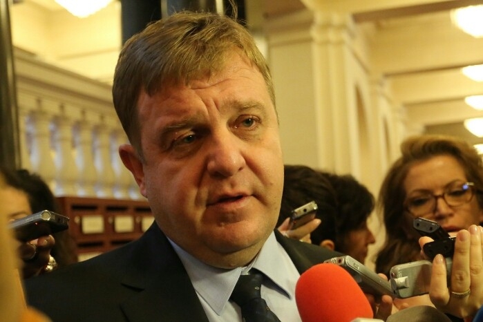 Каракачанов разкри какво ще прави докато е министър