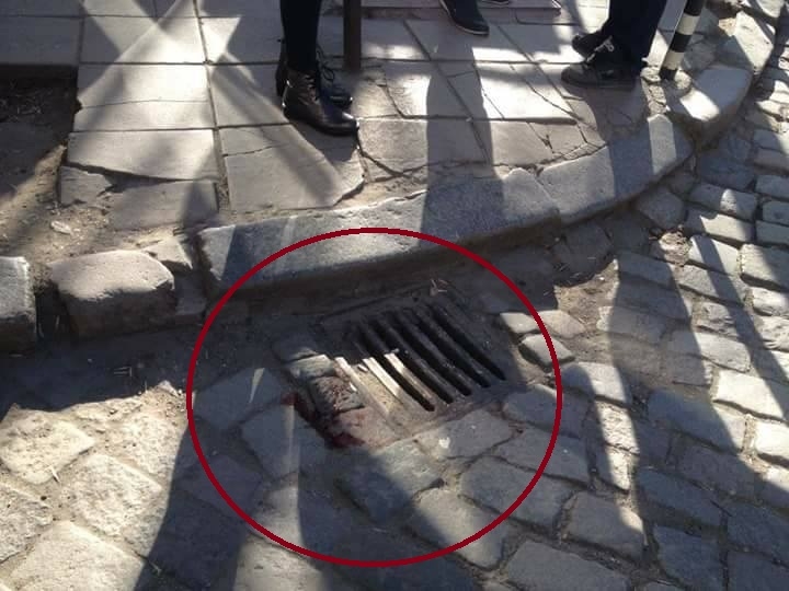Ако сте в София, не минавайте оттам, дебне смърт! (СНИМКИ 18+)