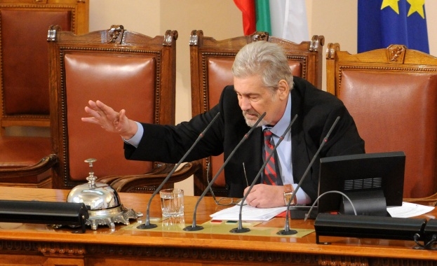 Ламбо няма да удари първия звънец на новия парламент