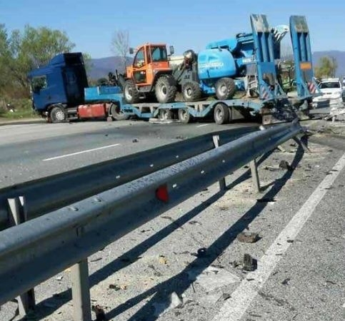 Стана ясно кои са загиналите при тежката катастрофа край Ботевград 