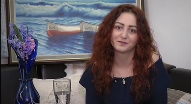 Ученичката Стилина, която разтърси с писмото си България: В обществото ни има стълбичка, на върха й са разглезените и богатите