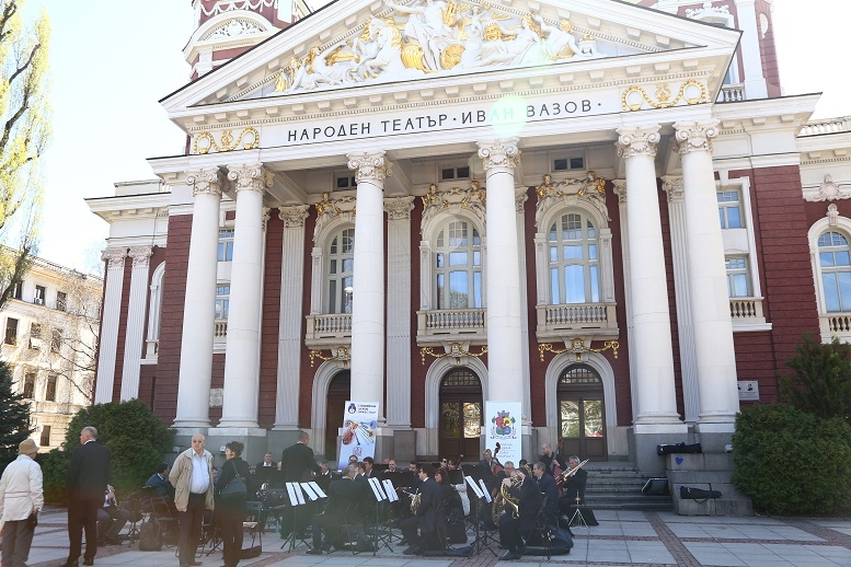 Стана ясно кога Народният театър отваря врати