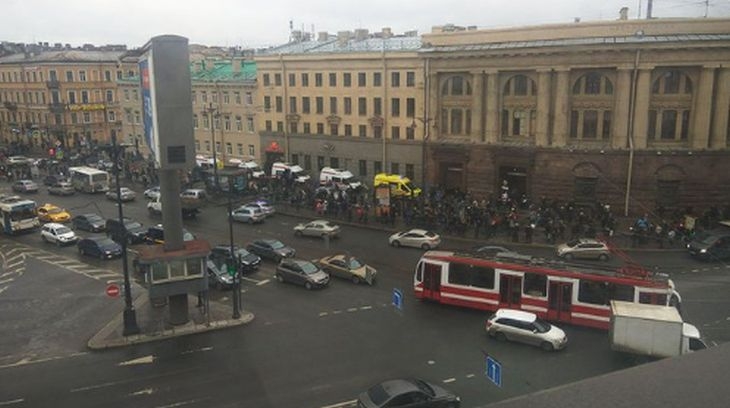 Студентката Полина с разтърсващ разказ за взрива: Нямаше светлина, само счупени прозорци, кръв, обезобразени лица и трупове (НА ЖИВО)