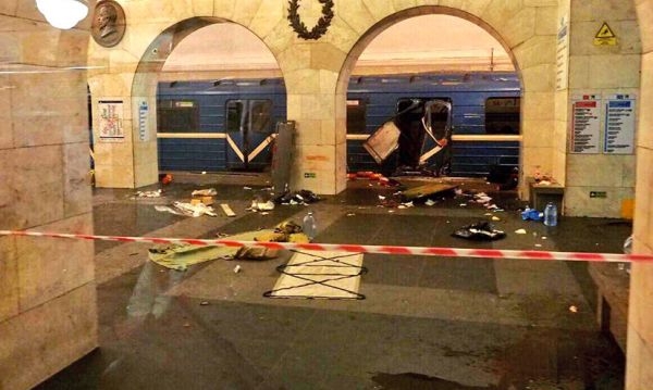 Изплува сензационна версия за ада в руската железница: Главата на камикадзе се търкаляла в метрото