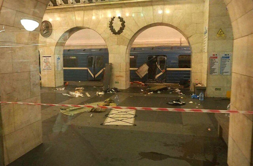Ето я българската красавица, разминала се на косъм от ужаса в Русия! (СНИМКА)