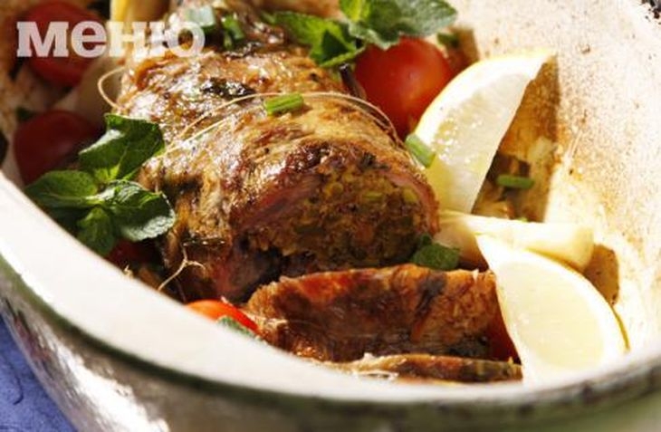 Сочно и приказно вкусно предложение за Великден! Опитайте тази ароматна пълнена агнешка плешка с шамфъстък и масълце 