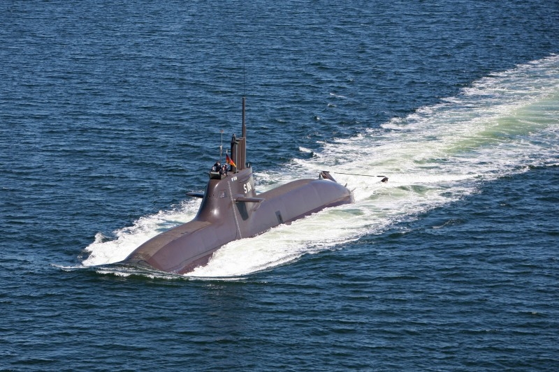 Подводница с десетки моряци на борда изчезна безследно до Бали