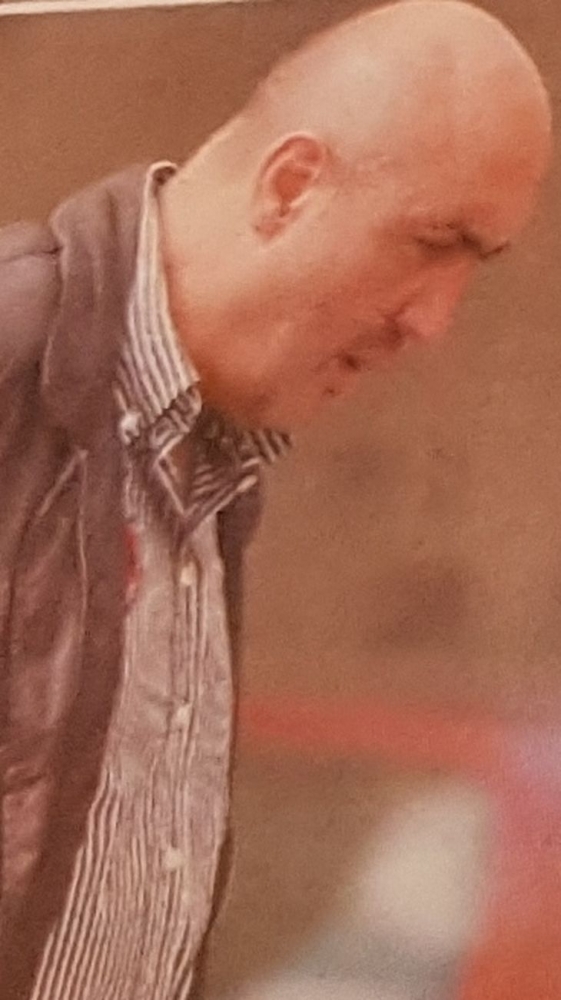 Чолата съсипан без Милянкова, финансови проблеми, любовна мъка и тъга по децата го стопиха (СНИМКИ)
