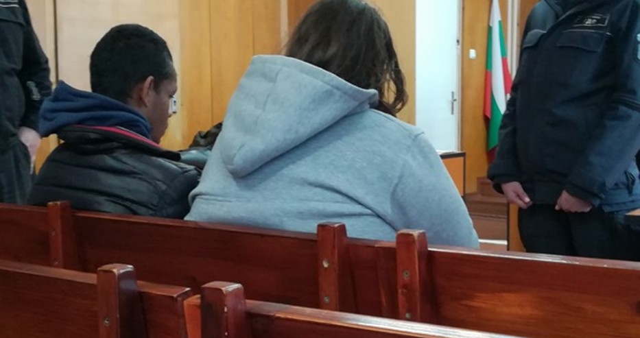 Виж първи СНИМКИ на задържаните за убийството на таксиджия във Варненско