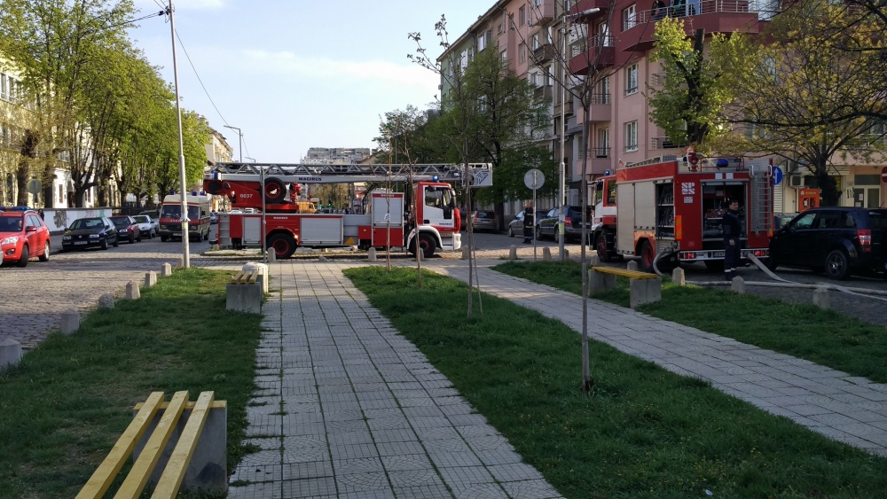 Първи СНИМКИ от пожара в Зона Б-19