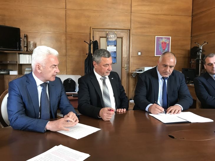 Драми в парламента между ГЕРБ и Патриотите! Трусове и в БСП, вижте какво се случва!