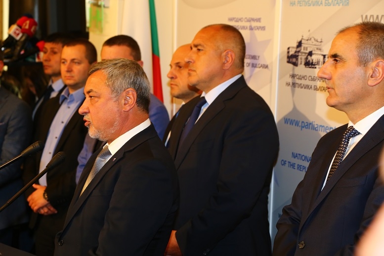 Политолог разкри защо се крият имената на бъдещите министри 