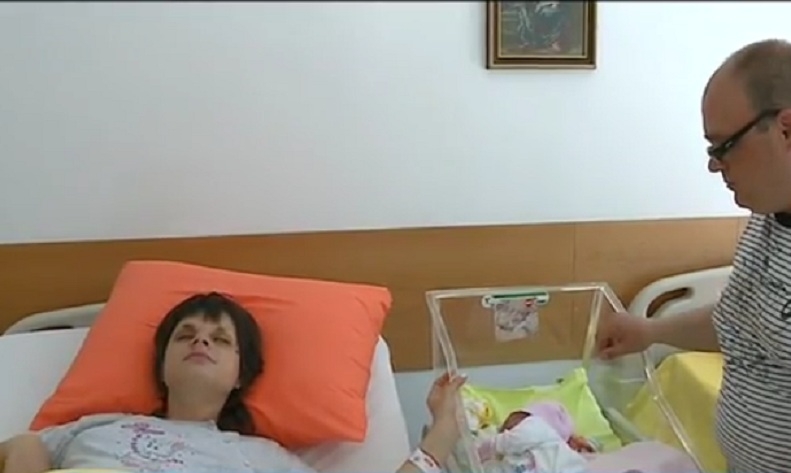 Чудо навръх Великден! Незрящи станаха родители за първи път 