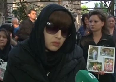 Почернената вдовица от Жерково към убиеца Владимир: Мъжът ми беше слънце, ти го размаза! Няма да ти дам миг покой! (ВИДЕО)