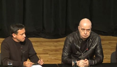 НА ЖИВО В БЛИЦ: Слави Трифонов и Васил Иванов срещу цензурата в bTV и Нова тв 