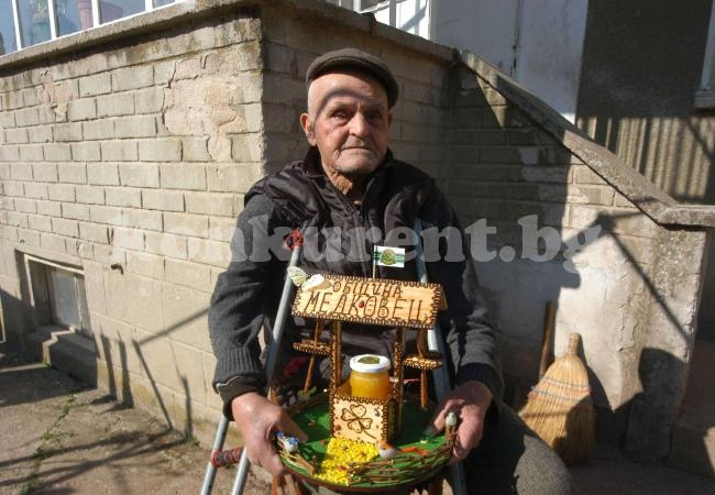 Графа от Монтанско вече е столетник