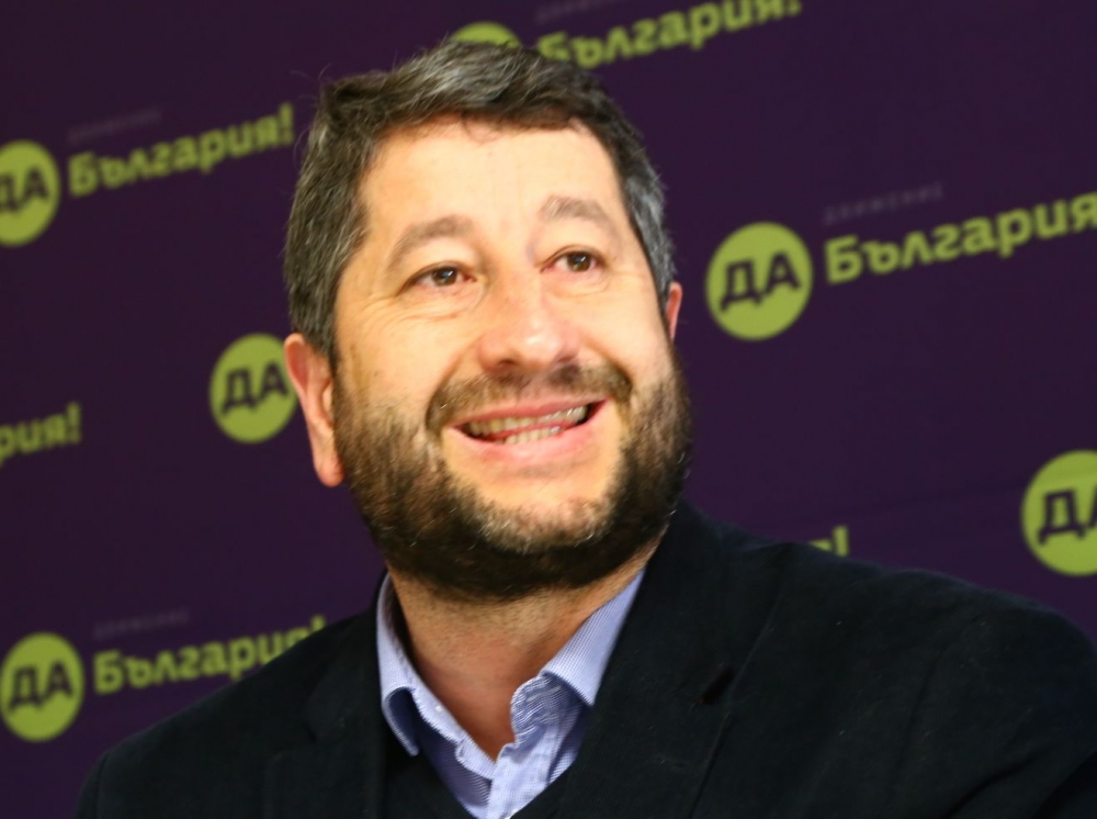 Първо в БЛИЦ: Жалка история! Христо Иванов вместо разкрития, пелтечи несвързани оправдания за провала на "Дай България"  
