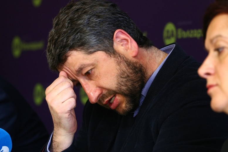 Жесток скандал! Комсомолците на "Дай България" готвят втори сценарий по модела "Сашо Дончев"! Този път на мушката са кметовете на ГЕРБ!