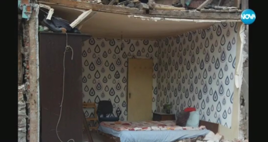 Майка се прибра вкъщи с бебе на ръце и завари нещо ужасно (ВИДЕО) 