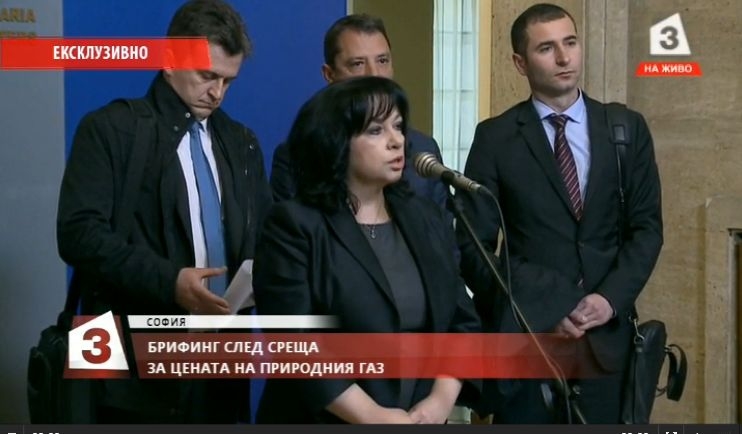 От последните минути: Петкова попари служебния министър за казуса с "Газпром": Проблемът не трябва да се политизира!