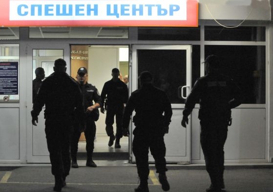 Простреляният дилър Наско Италианеца избягал от Спешното, след като го закърпили