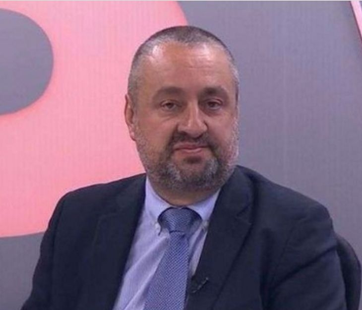 Ясен Тодоров: Лозан Панов ако е толкова принципен и е мъжкар, трябва да се откаже от поста