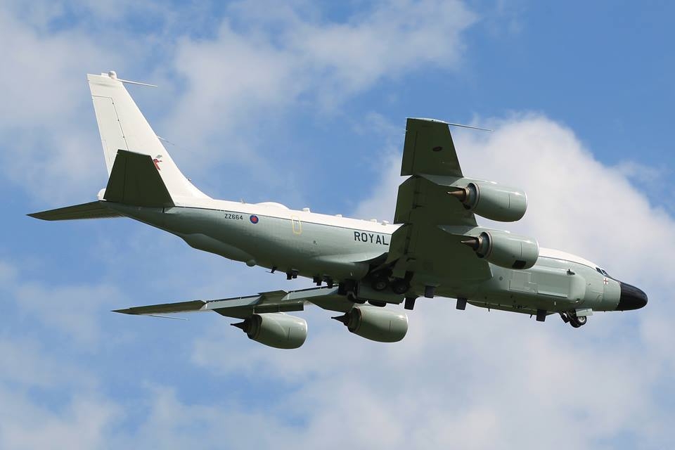 The Daily Mail: Грандиозен провал на секретна мисия на британски шпионски самолет RC-135W Rivet Joint край Калининград (КАРТИ)
