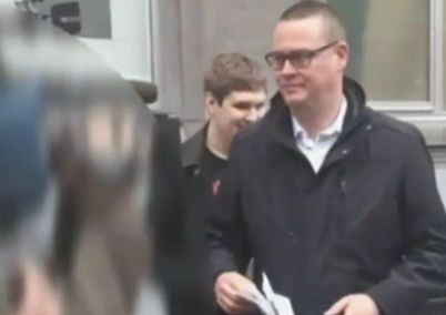 Кървав инцидент на първомайското шествие в Белгия! Нападнаха с нож представител на парламентарна партия (ВИДЕО)