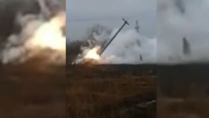Зрелищно ВИДЕО след късо съединение! Ето как за секунди камък и дърво се превръщат в течност