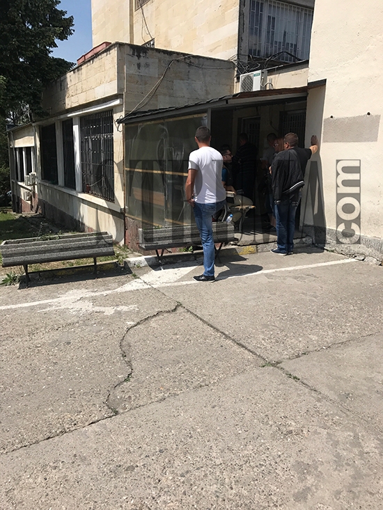 Гърци и македонци окупираха КАТ-Благоевград (СНИМКИ)