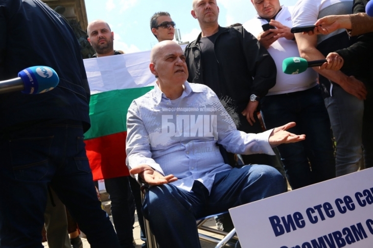 Първо в БЛИЦ! Нещо се случва в „Шоуто на Слави”: Изпратиха важно съобщение до зрителите си! (СНИМКИ)
