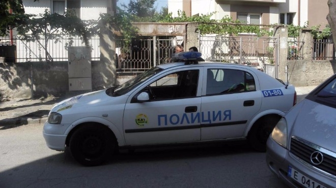Пиян джигит помете мъж в инвалидна количка
