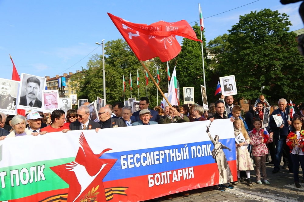 Румен Радев: Без тези милиони жертви за победата над хитлерофашизма днешна Европа нямаше да е същата! (СНИМКИ)