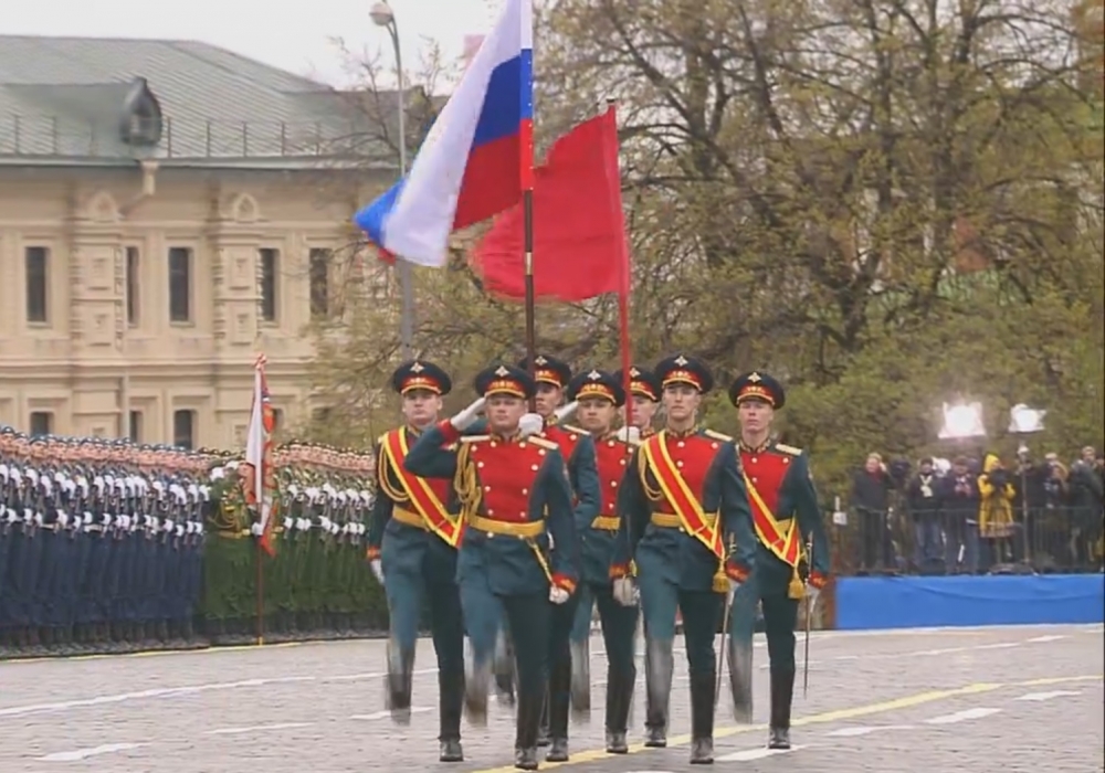 НА ЖИВО в БЛИЦ от Москва: Парадът на победата на Червения площад! (СНИМКИ)