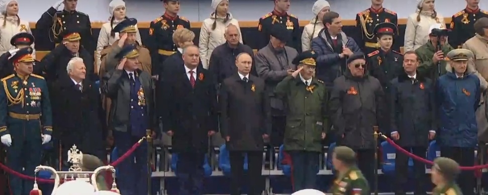 Путин: Няма, не е имало и няма да има сила, която да пороби руския народ! (СНИМКИ/НА ЖИВО)