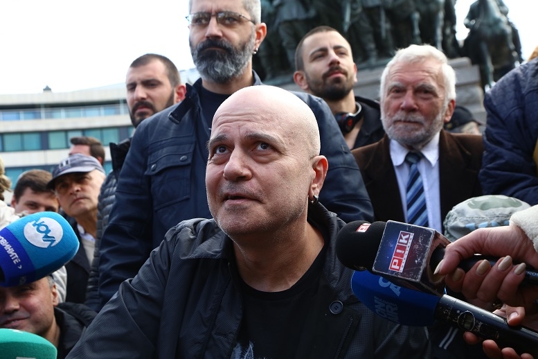 Строго секретно в БЛИЦ! Слави се е прицелил в 35%, иска цялата власт!