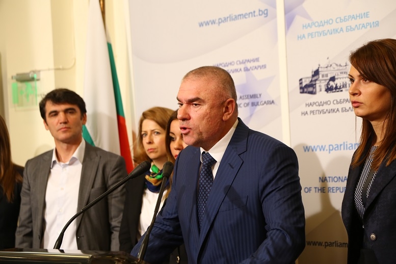 Първо в БЛИЦ! Воля с официална позиция за билборда на Марешки и папа Франциск