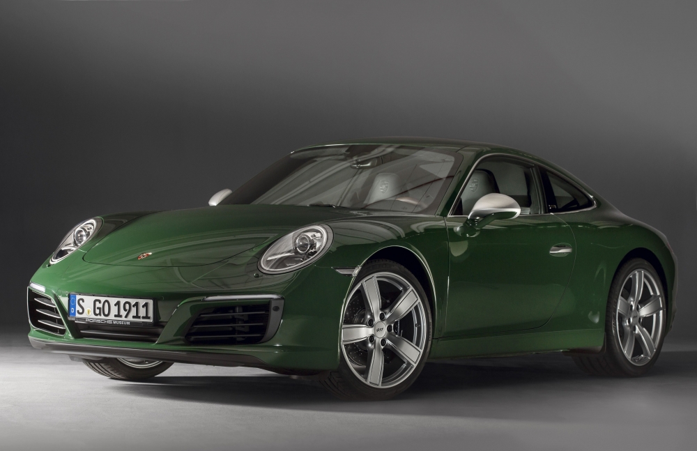 Легендарното Porsche 911 номер 1 000 000 напусна Щутгарт  