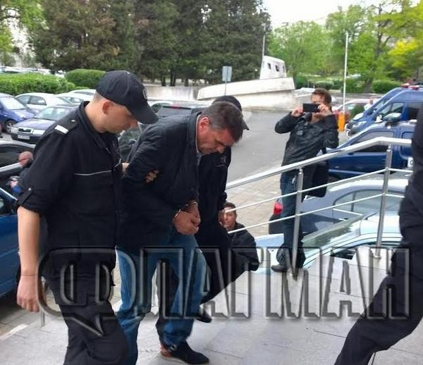 Има чадър над Киро Принца? Преди година пиян уби готвача си, а още няма ключови експертизи