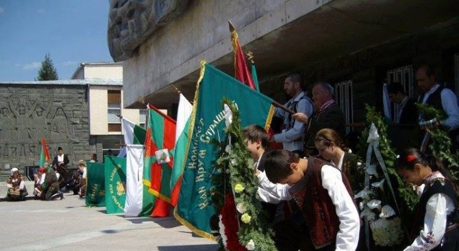 Тръгва литийно шествие в Батак