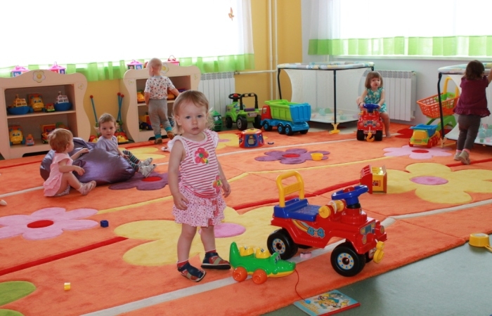 Скандалът се разраства, учители плашат със стачка заради "бръмбарите в яслата"