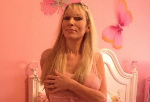 Мелиса правела секс със сина си, докато снахата спи в съседната стая