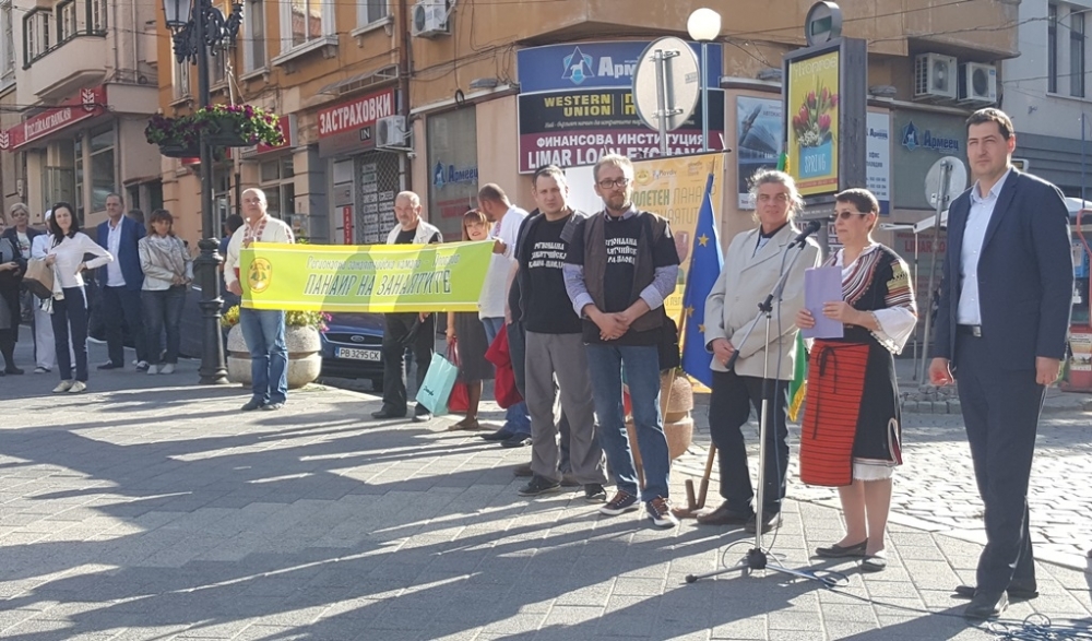 80 майстори показват стари занаяти в Пловдив (СНИМКИ)