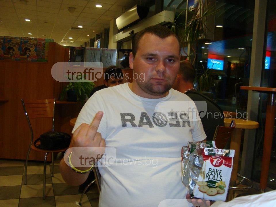 Първи СНИМКИ на побойниците Васил и Велко, налагали жертвата си с тъп предмет до пловдивската дискотека 