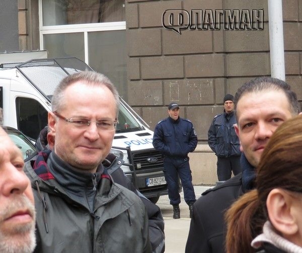 Председателят на ВКС на протест с кандидат-депутати – две седмици преди парламентарните избори (СНИМКИ)