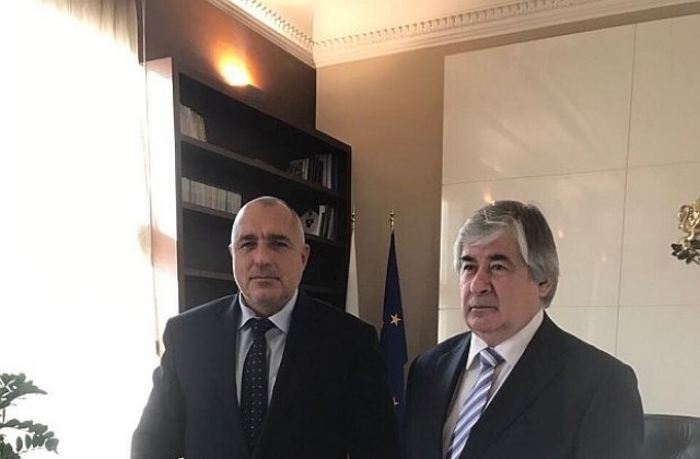Руският посланик отива на крака при Борисов, ще го питат за азбуката