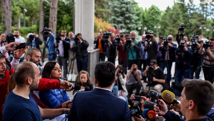 "Спутник": Подготвя се нов хаос с битката за името на Македония