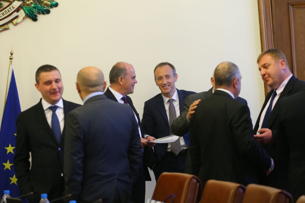 Ловчанският митрополит на крака при кабинета, дари министрите с икони, а премиера - с грамота (СНИМКИ/ВИДЕО)
